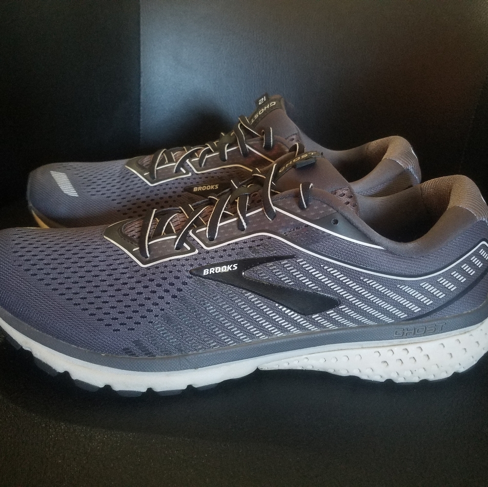 Brooks ghost 12